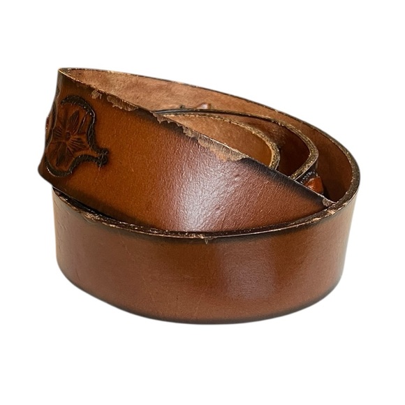 Vintage Accessories - Vintage Genuine Leather Tooled Western Style Unisex Belt